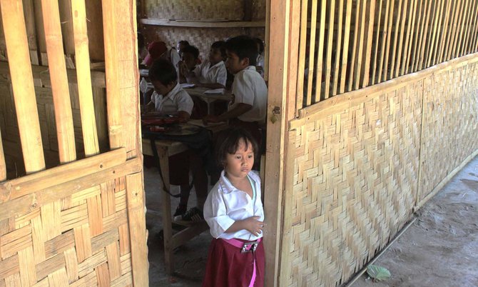 sekolah mirip kandang ternak di banten