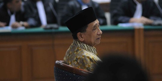 Sidang eksepsi, Fuad Amin minta diadili di Surabaya