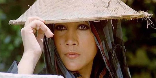 artis ini dulu dijuluki 'bom seks'