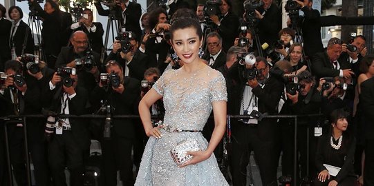 Keanggunan Li Bingbing di atas karpet merah Festival Cannes