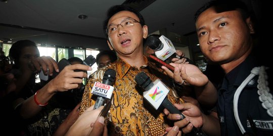 Ahok ancam 'stafkan' pejabat DKI nakal