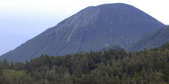 Gunung Semeru seperti pasar malam, sampah pendaki menumpuk 1,5 ton