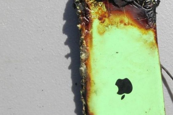 iphone terbakar