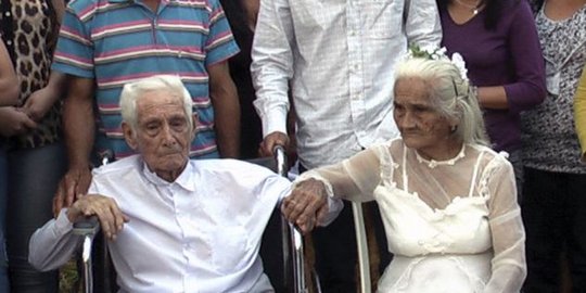 ini menikah setelah 80 tahun hidup bersama rev3