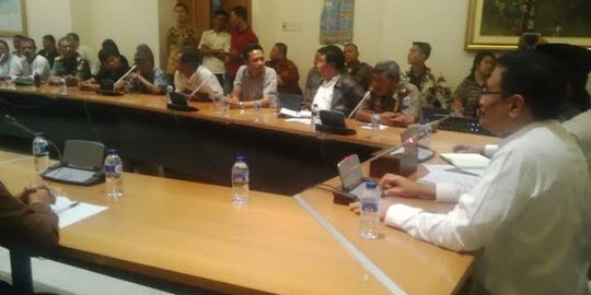 Wagub Djarot minta warga tak usah demo, lebih baik diskusi