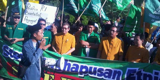 Demo aktivis NU dan kaum Buddha Jatim kutuk tragedi etnis Rohingya