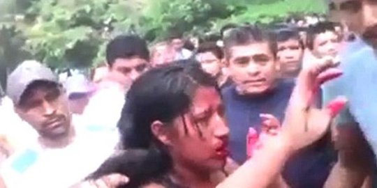 Gadis di Guatemala dihajar dan dibakar hidup-hidup oleh warga