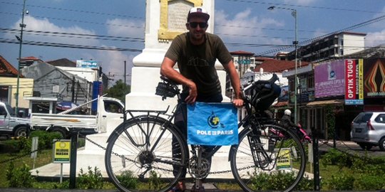 Bule ini naik sepeda dari Kutub ke Paris kampanyekan perubahan iklim