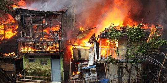 Pasar Simpang Ampek Sumbar terbakar, satu orang tewas