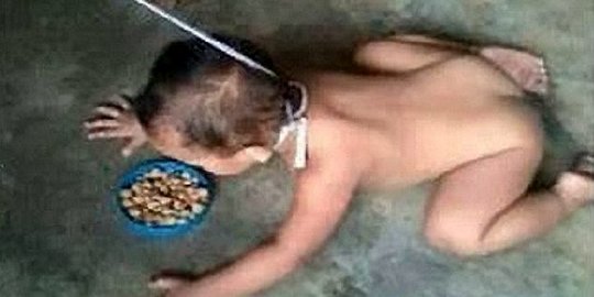 Istri pejabat di Filipina merantai bayinya seperti anjing