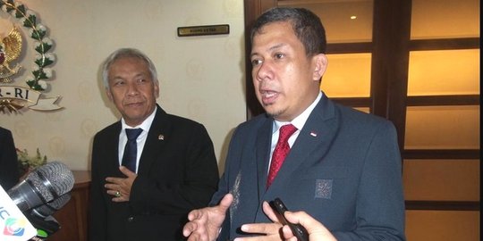 Fahri Hamzah sebut anggota DPR pakai ijazah palsu agak sakit