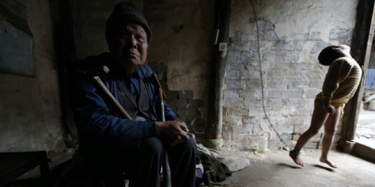 china rantai cucunya seperti anjing rev1