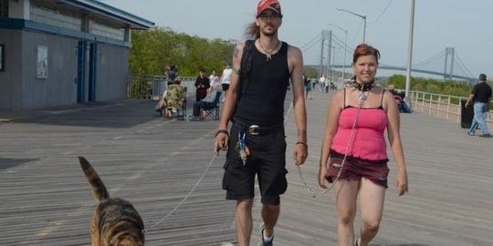 rantai tunangannya seperti anjing rev1