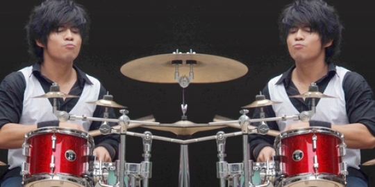 Tak takut dibajak, drummer GIGI jualan DVD secara online