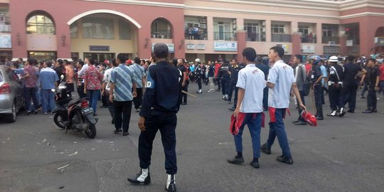 Polisi ultimatum pimpinan FBR yang serang MOI serahkan diri