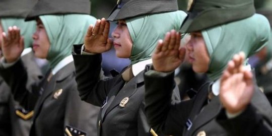 Panglima: Wanita TNI yang mau pakai jilbab, pindah ke Aceh