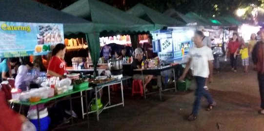 Ahok & Djarot cekcok, pedagang menderita buka lapak di PRJ Senayan