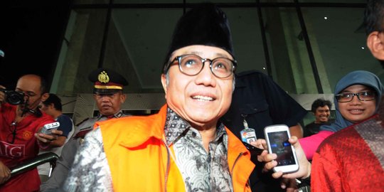 Waryono Karno tunjuk Sri Utami kumpulkan uang 'terima kasih' di ESDM