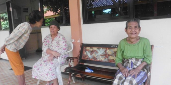 Kisah mereka terdampar di rumah para lansia  merdeka.com