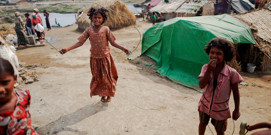 Anak-anak pengungsi Rohingya banyak jadi yatim piatu