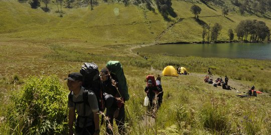 Pendaki Semeru dikabarkan dikejar porter gila, ini tanggapan TNBTS