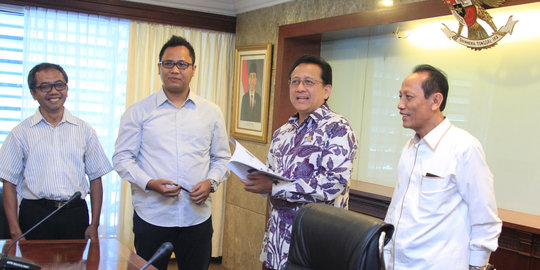 harus ada pelurusan sejarah rev1