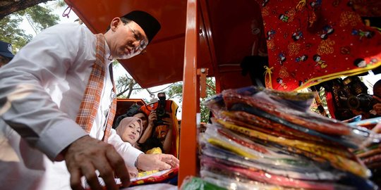Pukul Kromong bareng istri, Ahok buka Jakarta Great Sale 2015