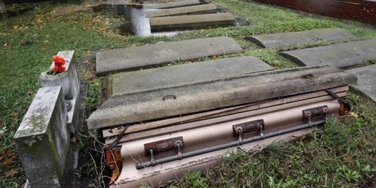 5 kisah jenazah bangkit dari kubur bikin geger sedunia