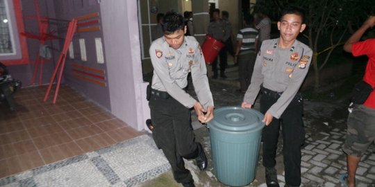 polres serang gerebek industri rumahan miras oplosan polres serang gerebek industri rumahan miras oplosan