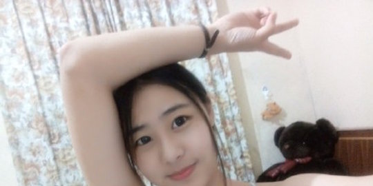 sedang gandrung foto ketiak berbulu rev3