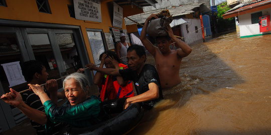 Ahok tegaskan tak ada kompensasi bagi warga Kampung Pulo