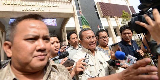 Belum punya pengacara, Dahlan Iskan mangkir pemeriksaan kasus gardu