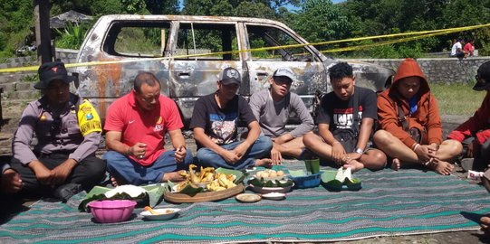 Pembunuhan & pembakaran terjadi di Gunung Wilis, warga selamatan