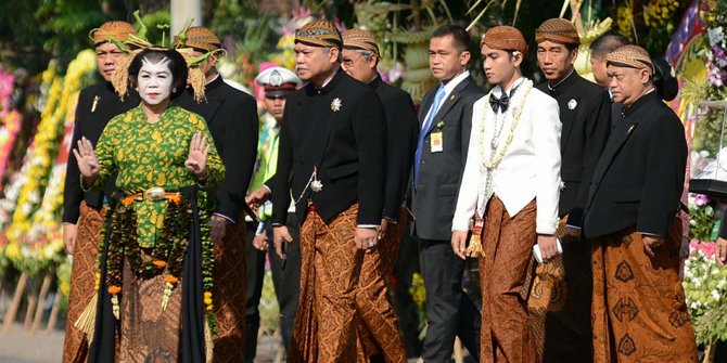 kenakan beskap langen harjan gibran selvi temui jk dan kenakan beskap langen harjan gibran selvi temui jk dan