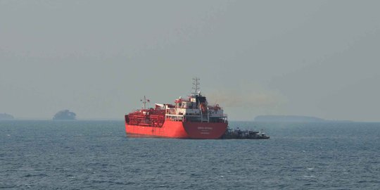 Kapal tanker Malaysia bawa 5 WNI hilang misterius di perairan Johor