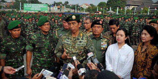 Jokowi minta latihan perang TNI tak cuma buat unjuk kekuatan