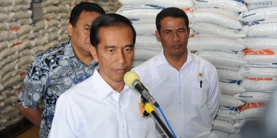 Mentan dampingi Presiden Jokowi launching operasi pasar beras & gula