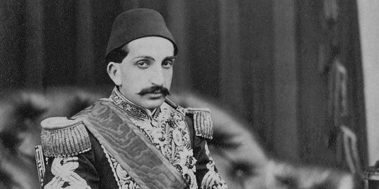 Dinasti Usmani runtuh, Sultan Abdul Hamid II wafat dalam pengasingan