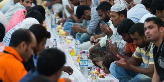 5 Kebiasaan Orang Indonesia saat Ngabuburit Jelang Waktu Buka Puasa