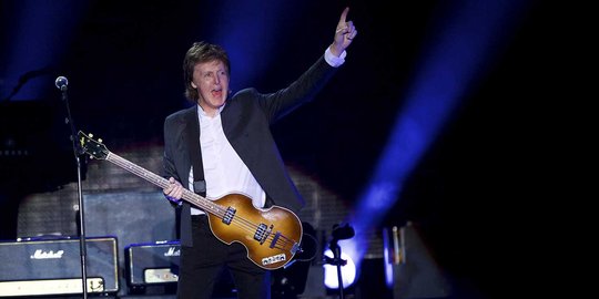 Aksi Paul McCartney hipnotis para fans di Festival Musik Firefly