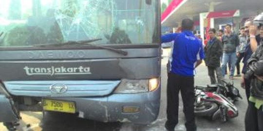 Ini 4 motor yang ringsek ditabrak Transjakarta di Mampang