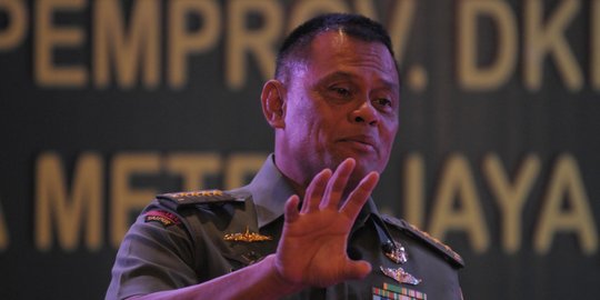 Jenderal Gatot Nurmantyo bagi ratusan bingkisan ke anak yatim