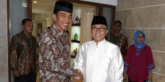 Zulkifli Hasan sarankan Jokowi reshuffle kabinet setelah setahun