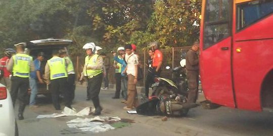 Terabas separator busway, pemotor tewas tertabrak Transjakarta