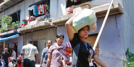 Paket sembako bersubsidi di pasar murah ludes diserbu warga Solo