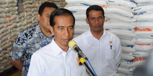 Ditanya soal resuffle kabinet, Jokowi bilang jangan buat gaduh