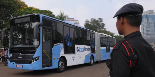 Pajak progresif tak kurangi macet, Ahok perbanyak angkutan massal