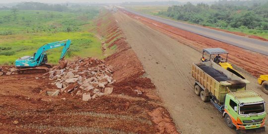 Truk angkutan tidak boleh masuk tol Cipali saat lebaran