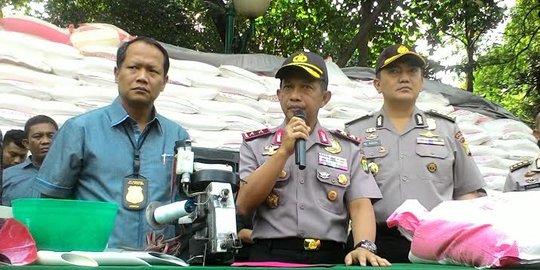 Polda Metro Jaya bongkar gudang penimbunan gula pasir, 3 ditangkap