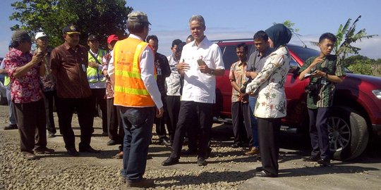 Cerita Gubernur Ganjar ngamuk lihat jalan di Jawa tengah rusak parah